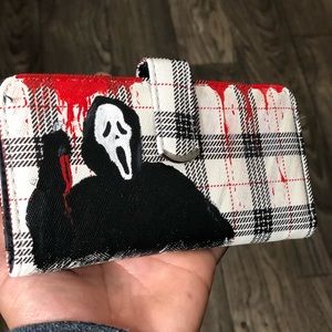 Women’s wallet “scream” these ghost face